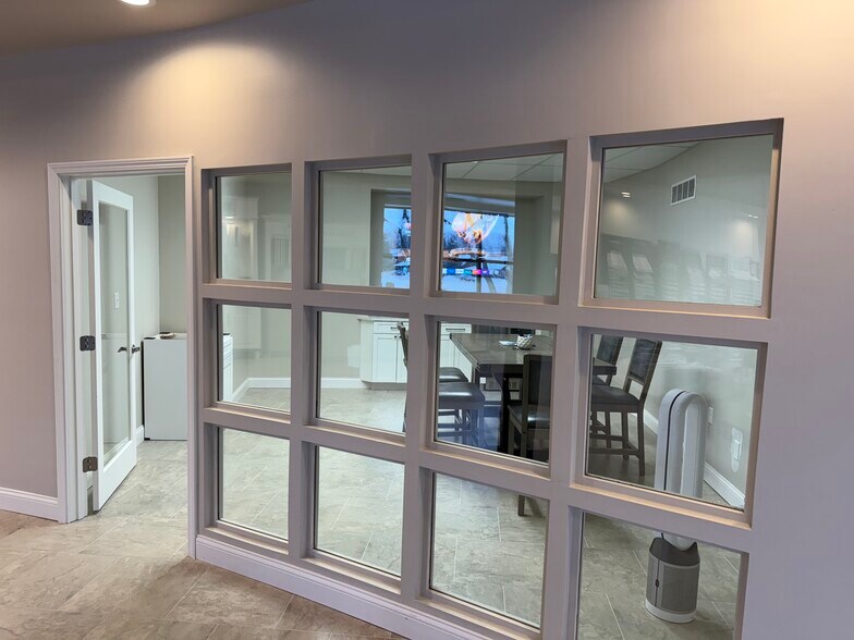 More Photos Of 1922 S Smithville Rd, Dayton Freestanding For Sale