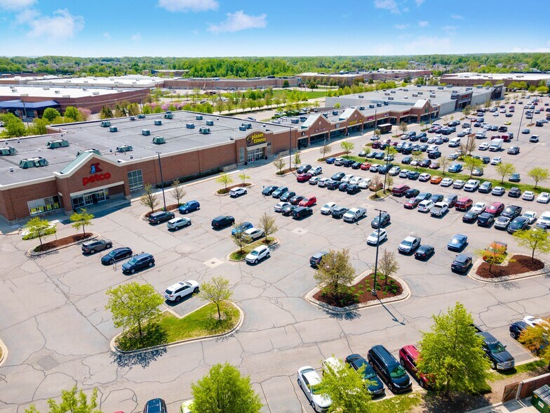 Primary Photo Of 50700-50870 Gratiot Ave, Chesterfield Unknown For Lease