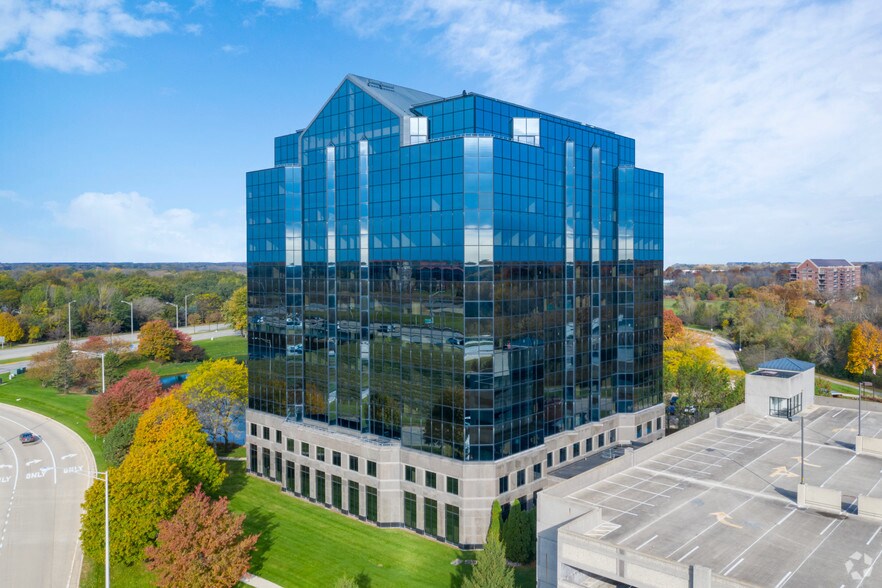 More Photos Of 2150 E Lake Cook Rd, Buffalo Grove Office For Lease