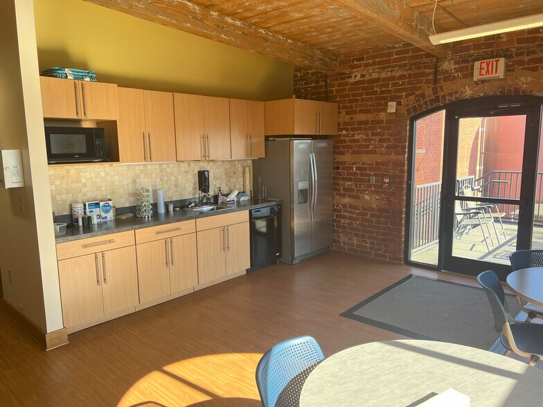 More Photos Of 304 Linwood Rd, Kings Mountain Warehouse For Sale