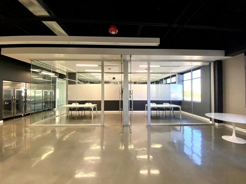 More Photos Of 6010 S Durango Dr, Las Vegas Loft Creative Space For Sale