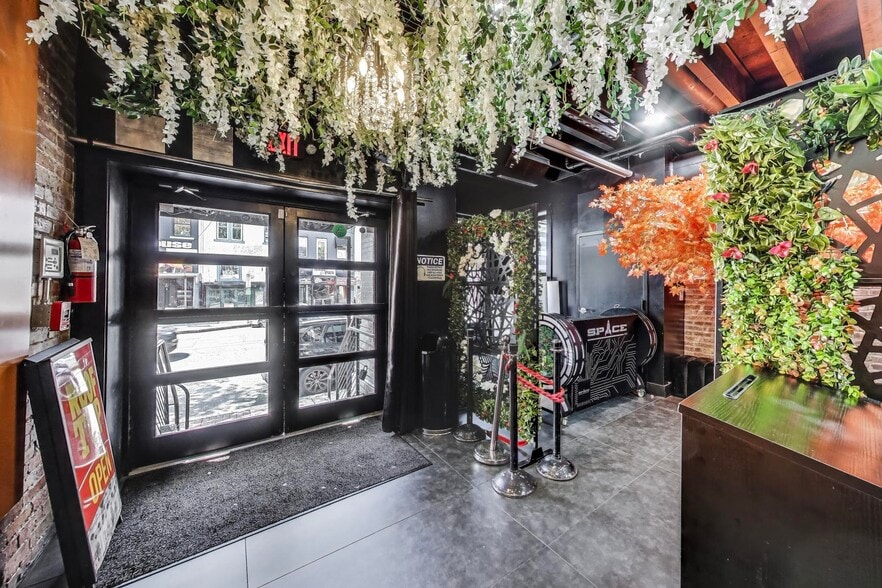 More Photos Of 1355 U St NW, Washington Restaurant For Lease