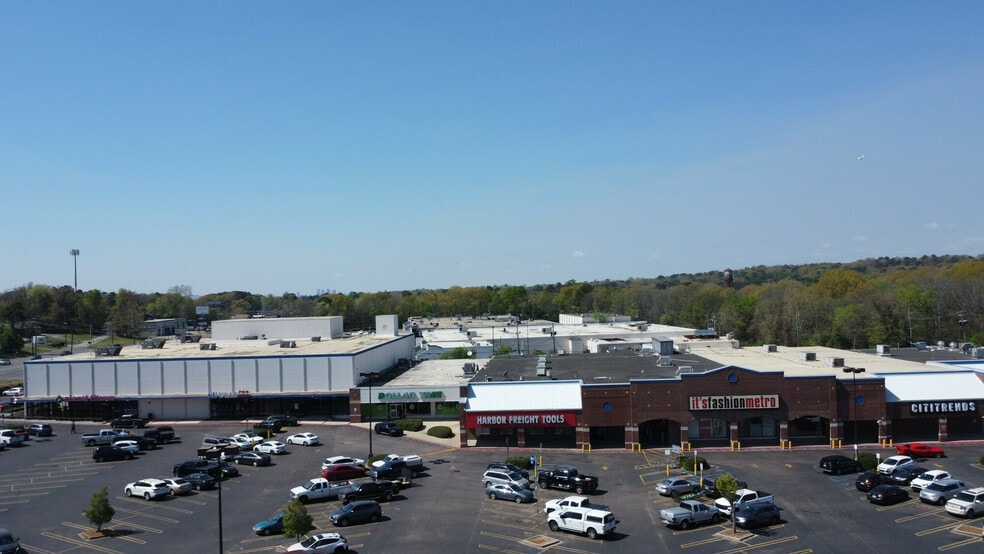 More Photos Of 9118-9174 Parkway E, Birmingham Freestanding For Lease