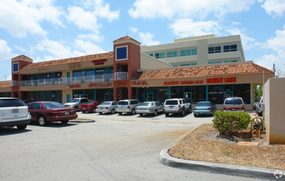 More Photos Of 20610-20636 Biscayne Blvd, Miami Storefront Retail Office For Lease