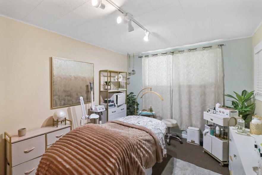 More Photos Of 4731 El Camino Ave, Carmichael Office For Sale