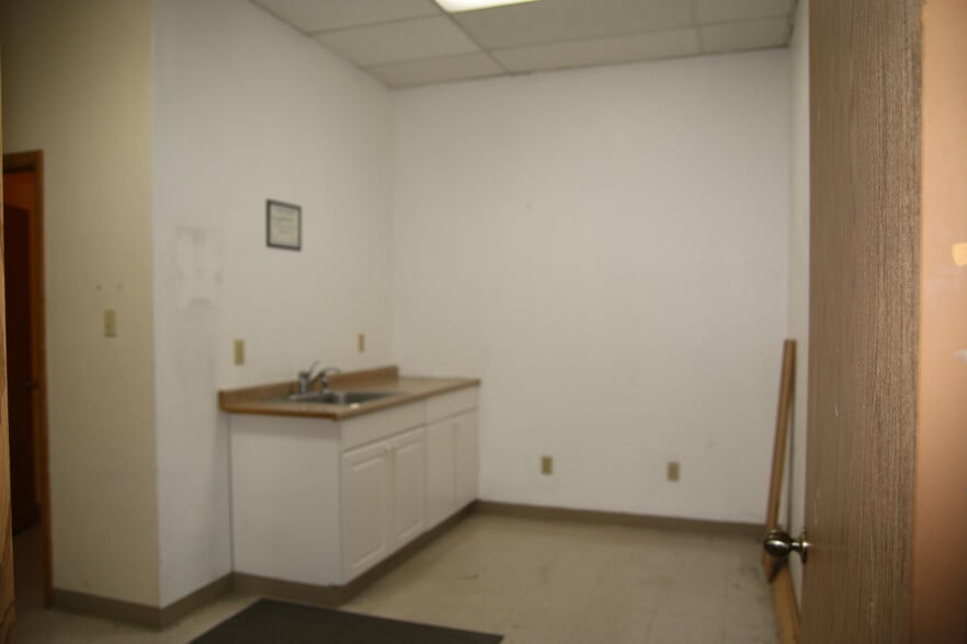 More Photos Of 1530-1640 SE 9th Ave, Albany Unknown For Lease