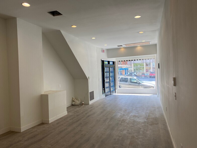 More Photos Of 226 N Liberty St, Baltimore Storefront Retail Residential For Sale