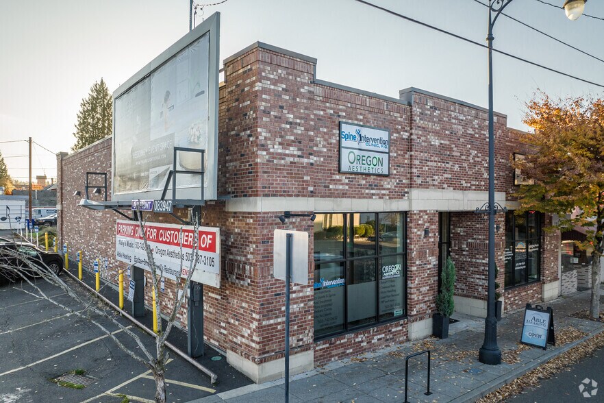 Primary Photo Of 512-514 7th St, Oregon City Medical For Sale