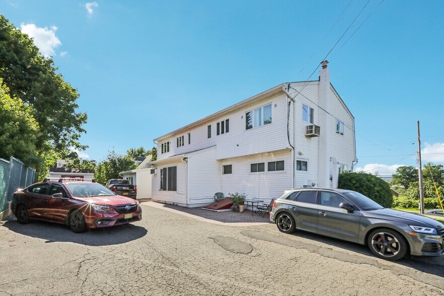 More Photos Of 11 Ramapo Rd, Garnerville Office Residential For Sale