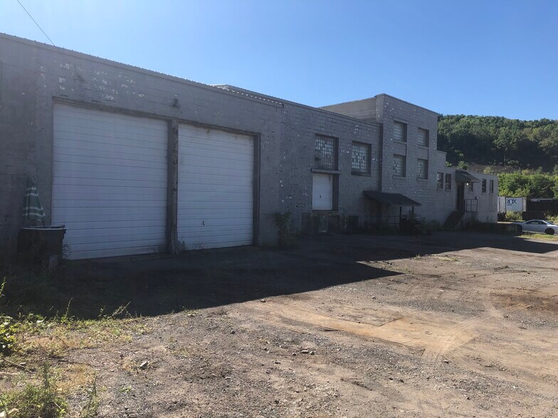 More Photos Of 1500 Jamesville Ave, Syracuse Service For Lease