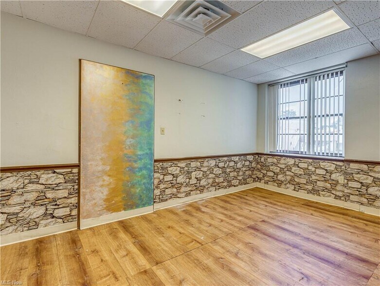 More Photos Of 680 E Market St, Akron Loft Creative Space For Lease