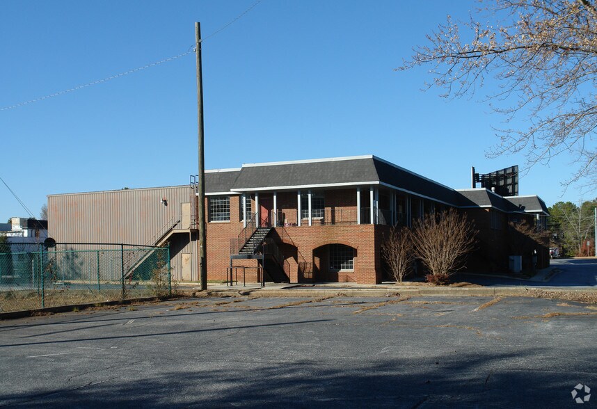 More Photos Of 5895 Memorial Dr, Stone Mountain Unknown For Lease