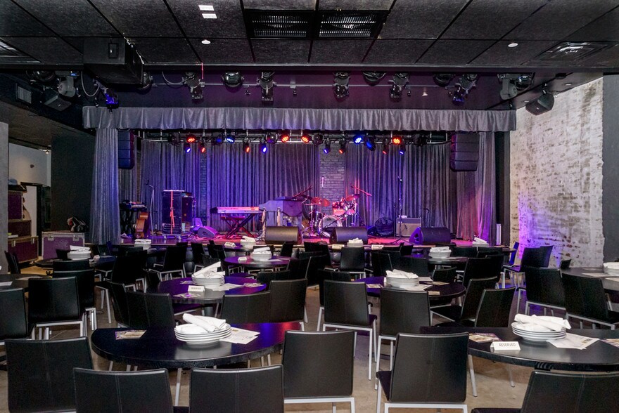 More Photos Of 470 Driggs Ave, Brooklyn Storefront For Lease