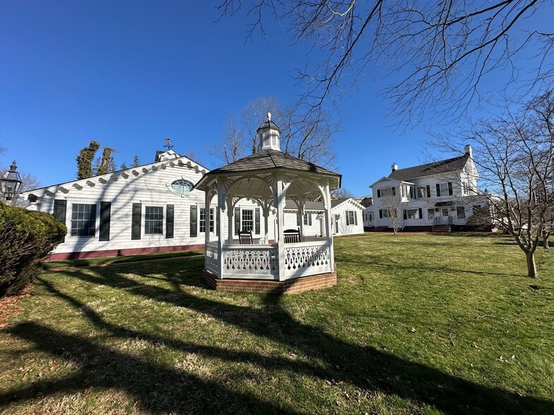 More Photos Of 78 Court St, Freehold Office Residential For Sale