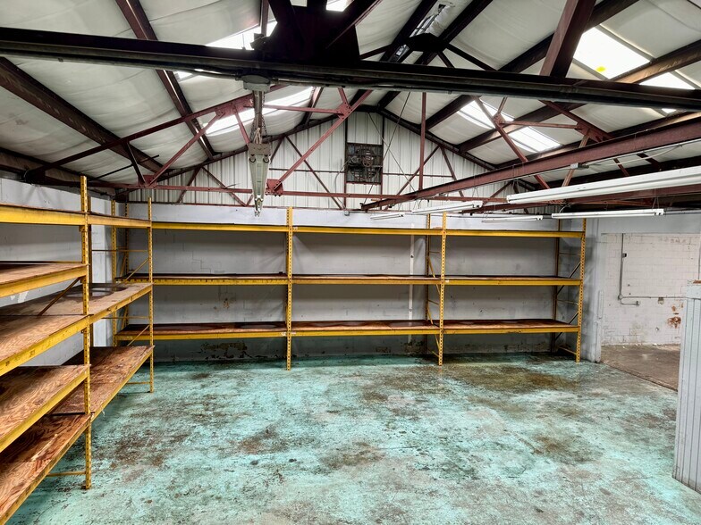 More Photos Of 2403 E 4th Ave, Tampa Warehouse For Lease