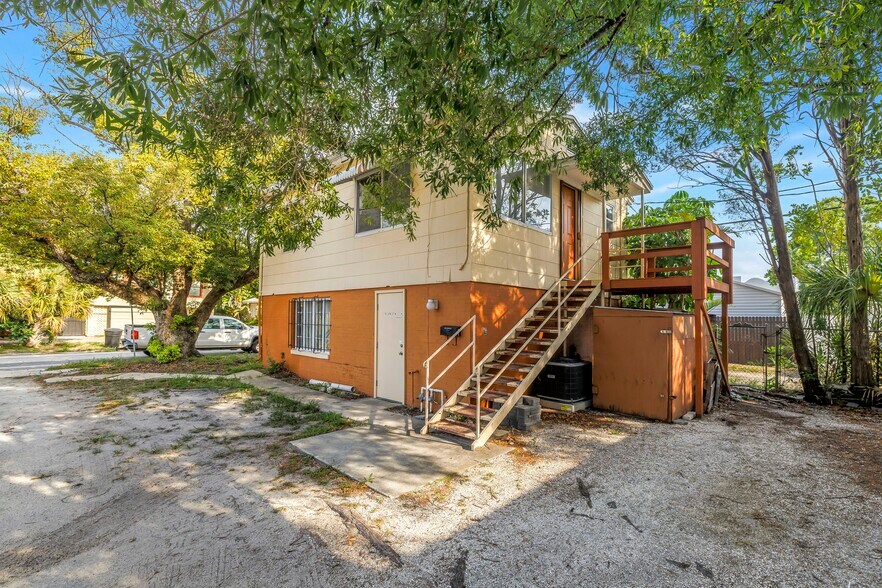 More Photos Of 2363 1st Ave N, Saint Petersburg Office For Sale