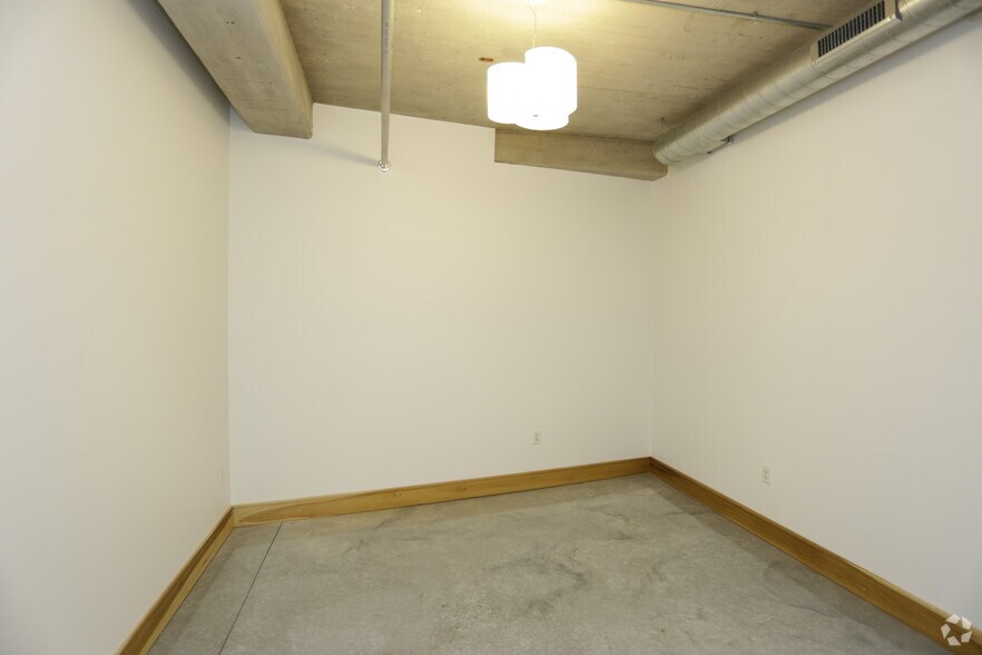 More Photos Of 117 W 20th St, Kansas City Apartments For Lease
