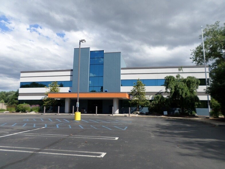 More Photos Of 423 3rd Ave, Kingston Medical For Lease