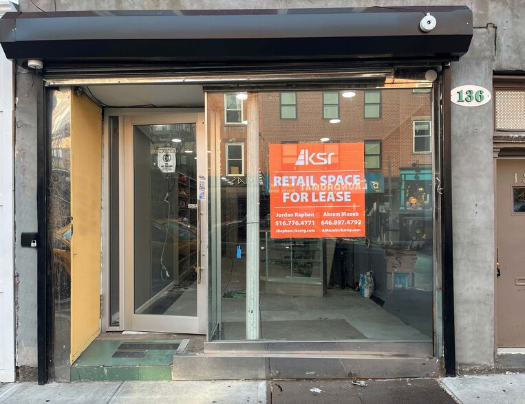 Primary Photo Of 136 Smith St, Brooklyn Storefront Retail Residential For Lease