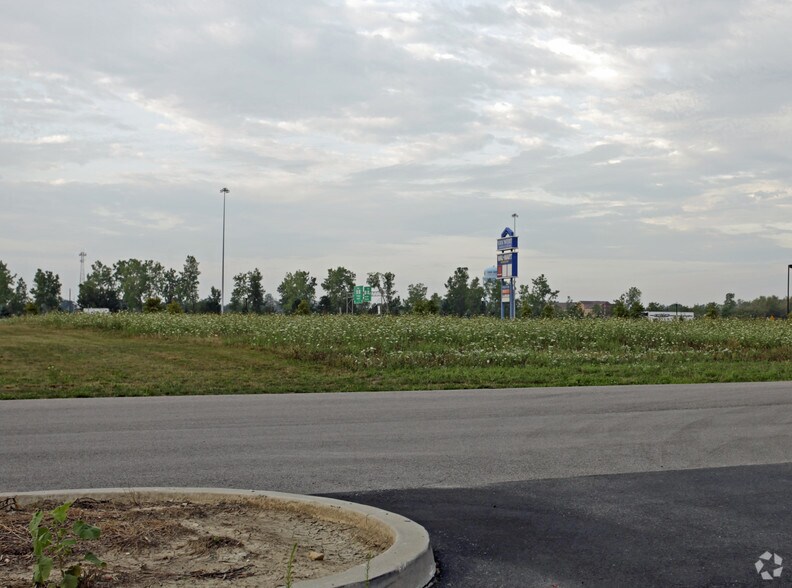 More Photos Of Towne Center Blvd, Van Wert Land For Lease