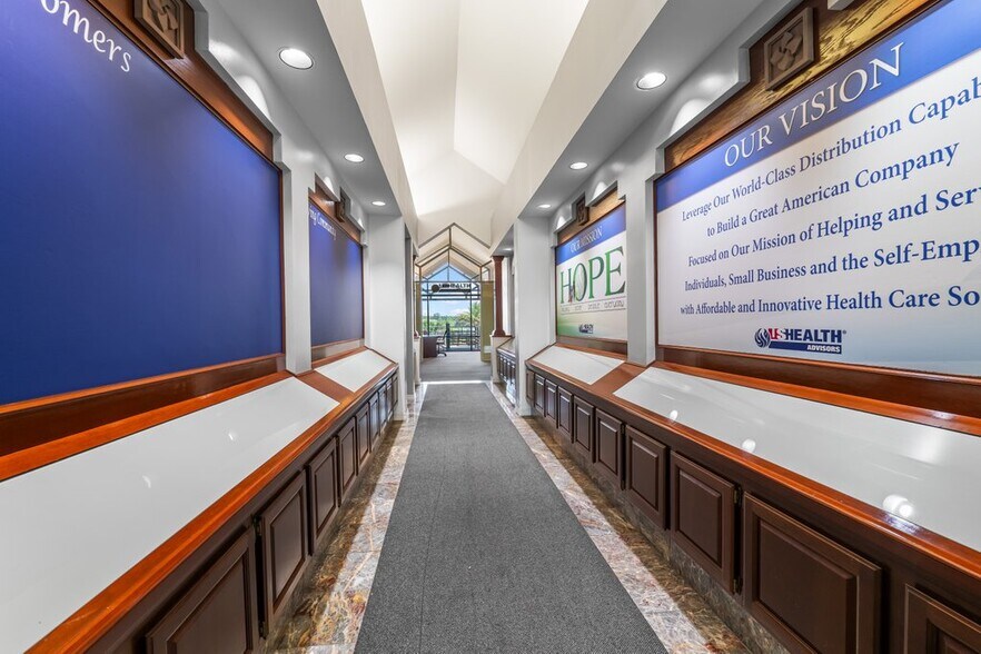 More Photos Of 9250 Cypress Green Dr, Jacksonville Medical For Lease