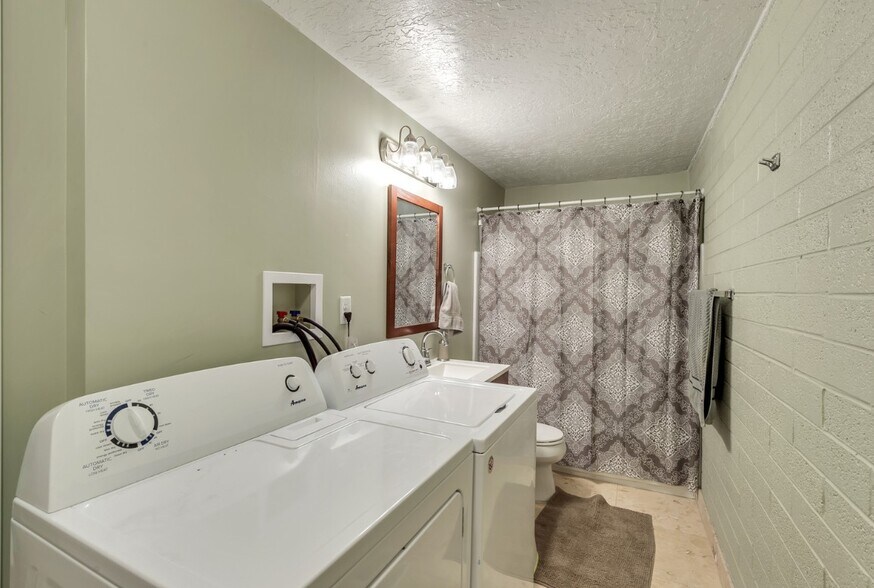 More Photos Of 1436 S Roberta St, South Salt Lake Apartments For Sale