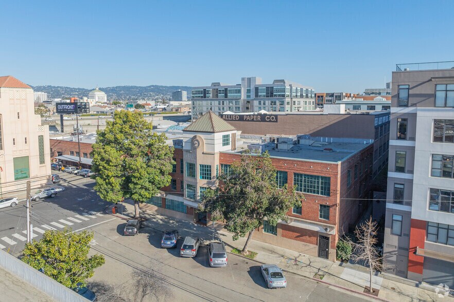 More Photos Of 318 Harrison St, Oakland Loft Creative Space For Lease