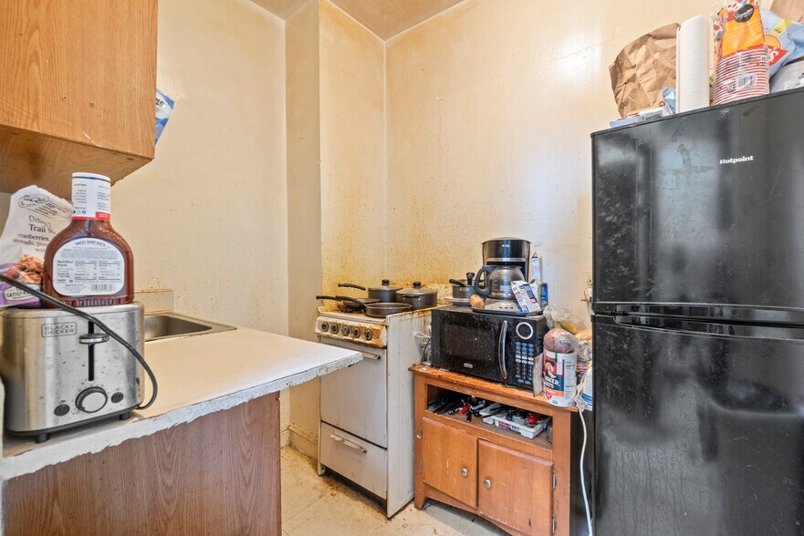 More Photos Of 112 E 20th St, Baltimore Multifamily For Sale