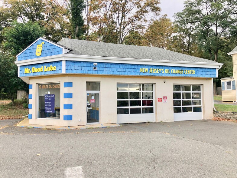 More Photos Of 5 Main St, Chester Auto Repair For Sale