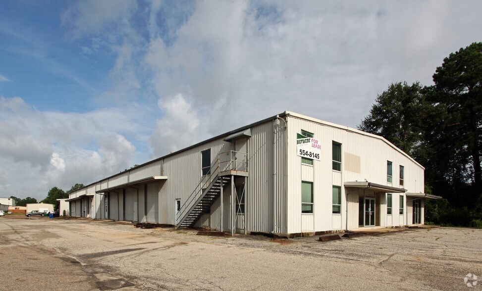 Primary Photo Of 1166 W I-65 Service Rd S, Mobile Warehouse For Lease