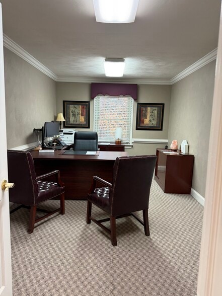 More Photos Of 628 Cedar Rd, Chesapeake Office For Lease
