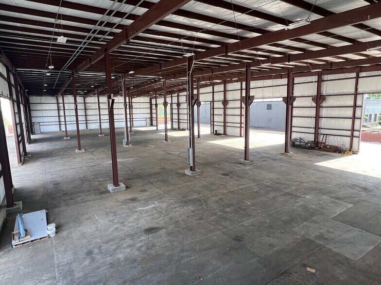 More Photos Of 8411 Villa Dr, Houston Warehouse For Lease