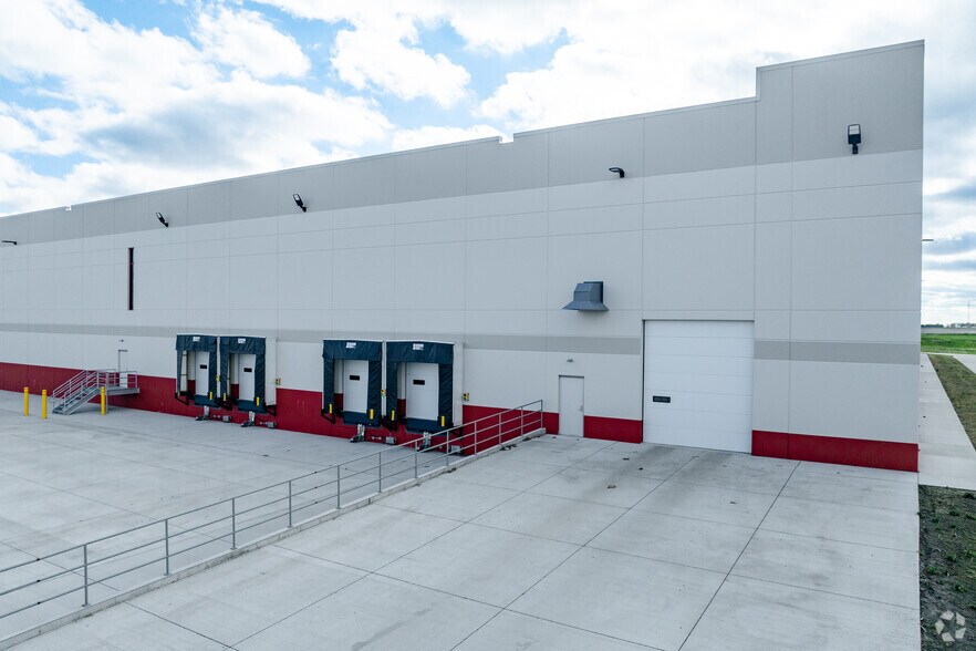 More Photos Of 510 Sterling Dr, Walcott Light Manufacturing For Lease