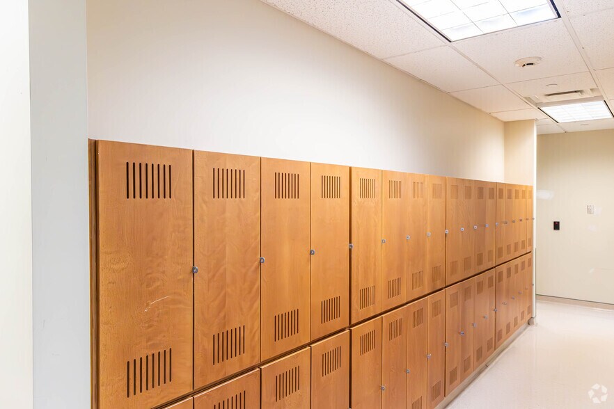 More Photos Of 197 Hance Ave, Tinton Falls Medical For Sale