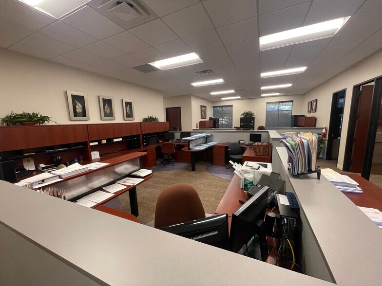 More Photos Of 6827 Camp Bullis Rd, San Antonio Medical For Lease