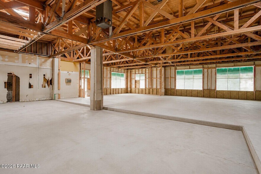 More Photos Of 620 E Gurley St, Prescott Restaurant For Sale