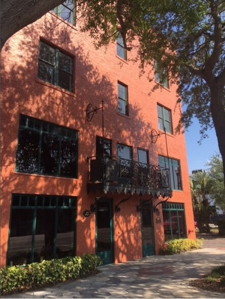 More Photos Of 15 8th St, Saint Petersburg Loft Creative Space For Sale
