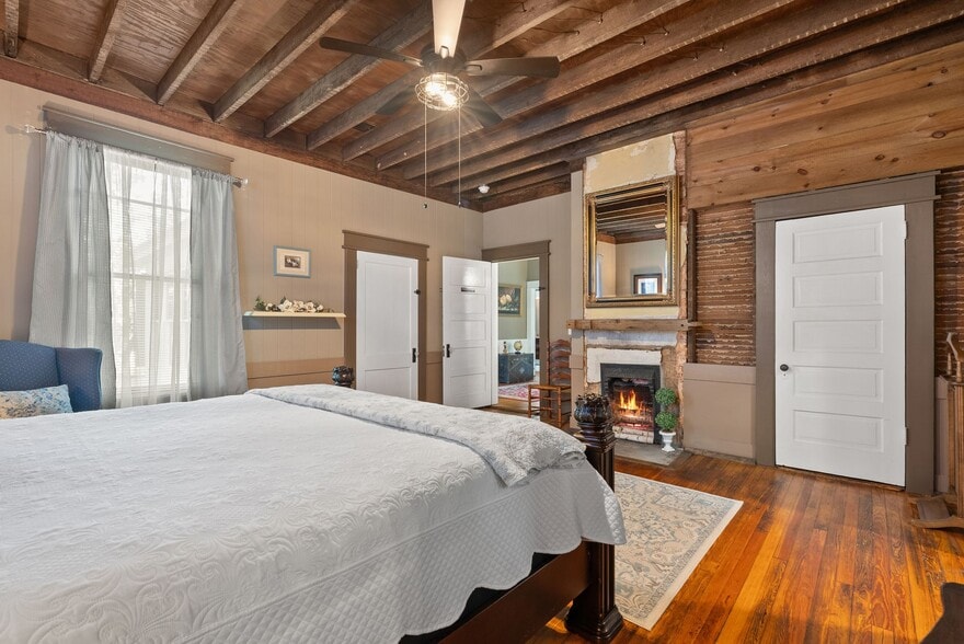 More Photos Of 207 W 2nd Ave, Easley Hospitality For Sale