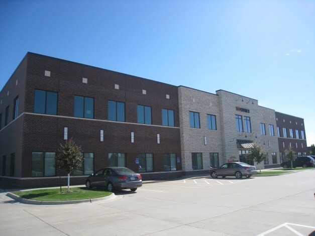More Photos Of 1501 Boyson Square Dr, Hiawatha Office For Lease