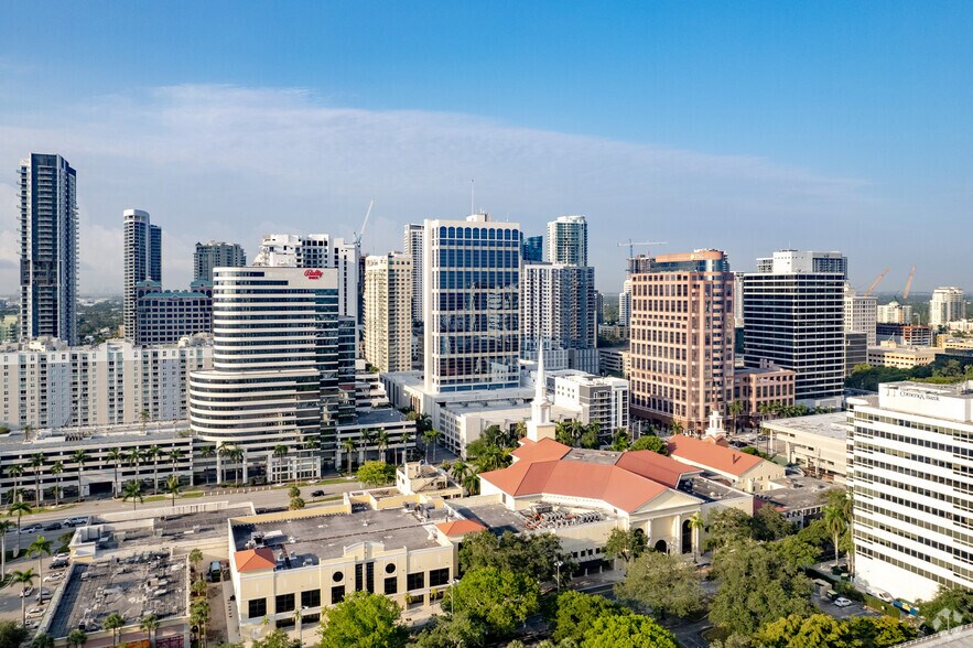 More Photos Of 100 SE 3rd Ave, Fort Lauderdale Office For Lease