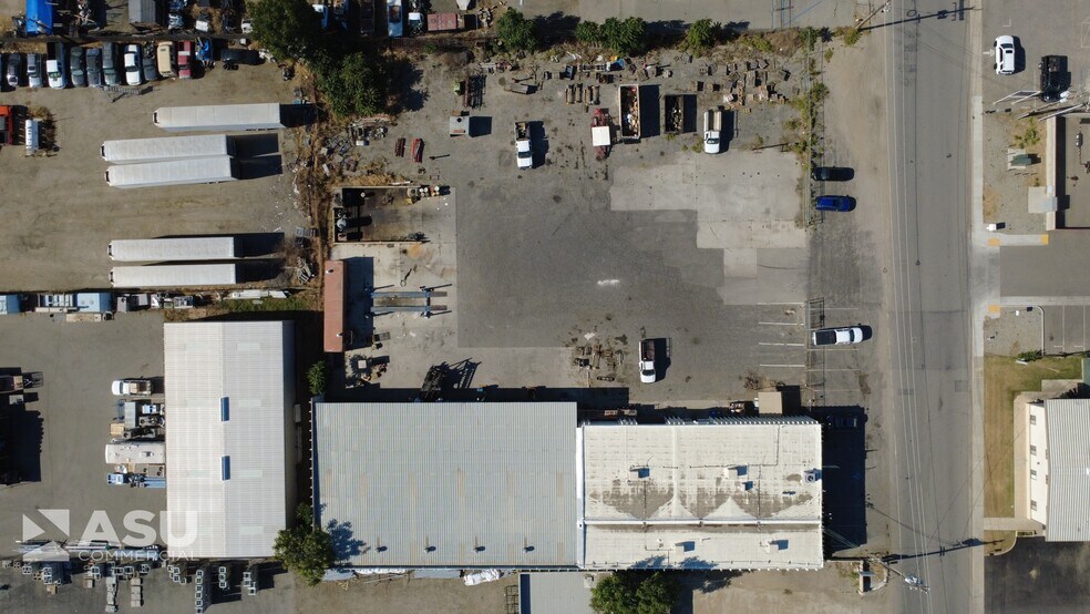 More Photos Of 2901 Gibson St, Bakersfield Warehouse For Lease