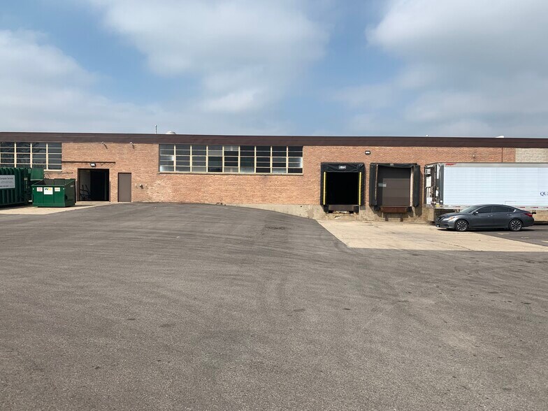 More Photos Of 1031 S Noel Ave, Wheeling Manufacturing For Sale