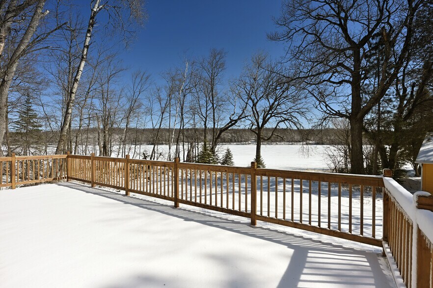 More Photos Of 11706 N Eaton Rd, Hayward Bar For Sale