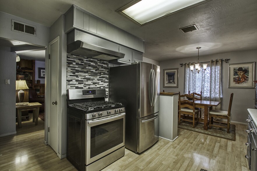 More Photos Of 10697 Highway 152, Hillsboro Storefront Retail Residential For Sale