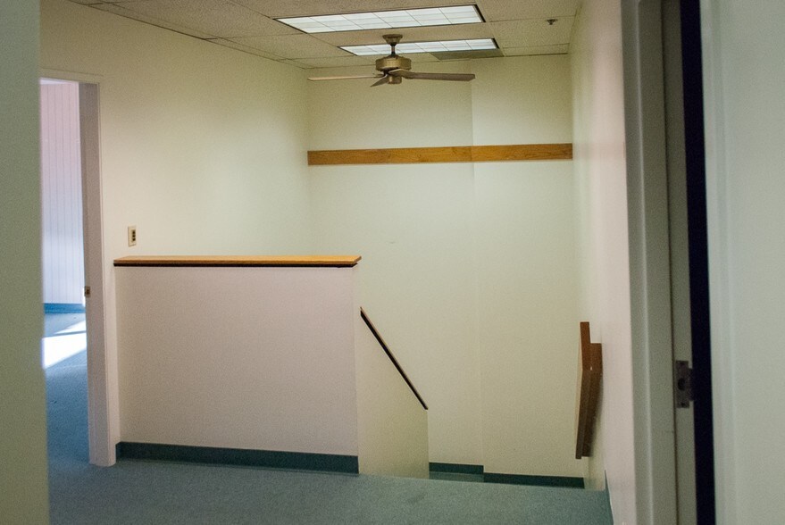 More Photos Of 11901-12201 Industry Way, Anchorage Unknown For Lease