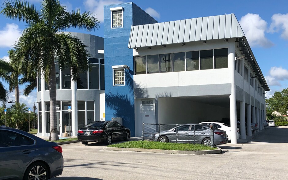 777 SE 20th St, Fort Lauderdale, FL 33316 Lofts/Showrooms For Lease