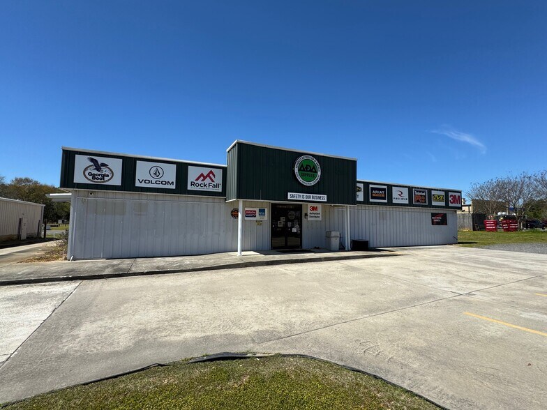 More Photos Of 205 Old Perry Rd, Bonaire General Retail For Sale