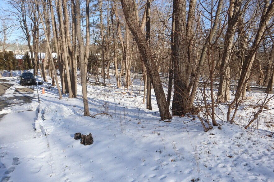 More Photos Of 103 Fort Salonga Rd, Northport Office For Sale