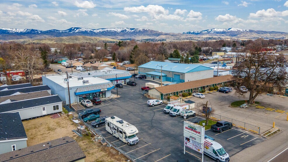 More Photos Of 4684-4688 W Chinden Blvd, Boise Freestanding For Lease