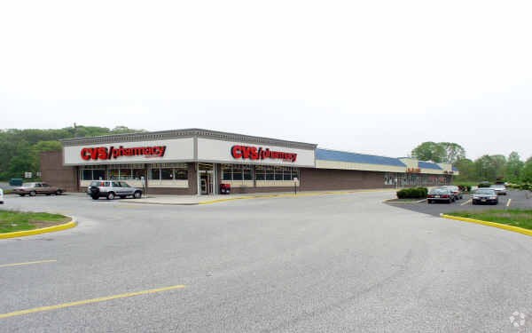 More Photos Of 1103-1105 Sunset Rd, Burlington Storefront For Lease